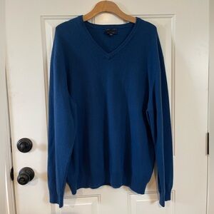 Club room 100% cashmere sweater